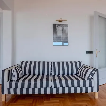 5-bedroom With Sea View شقة