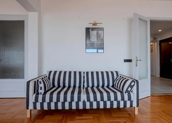 5-bedroom With Sea View شقة