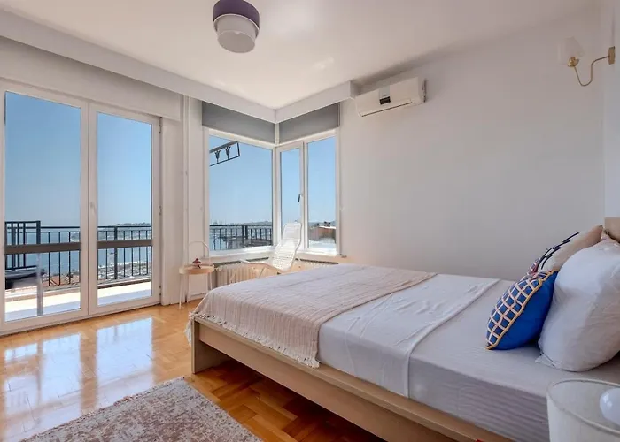 شقة 5-bedroom With Sea View اسطنبول