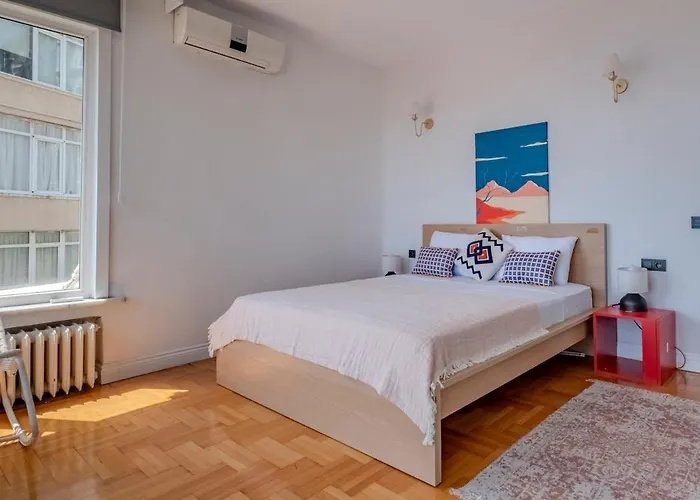 5-bedroom With Sea View *