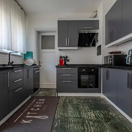5-bedroom With Sea View דירה